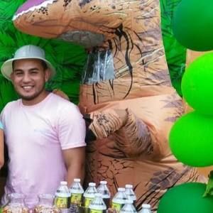 Meet your Posher, Luis